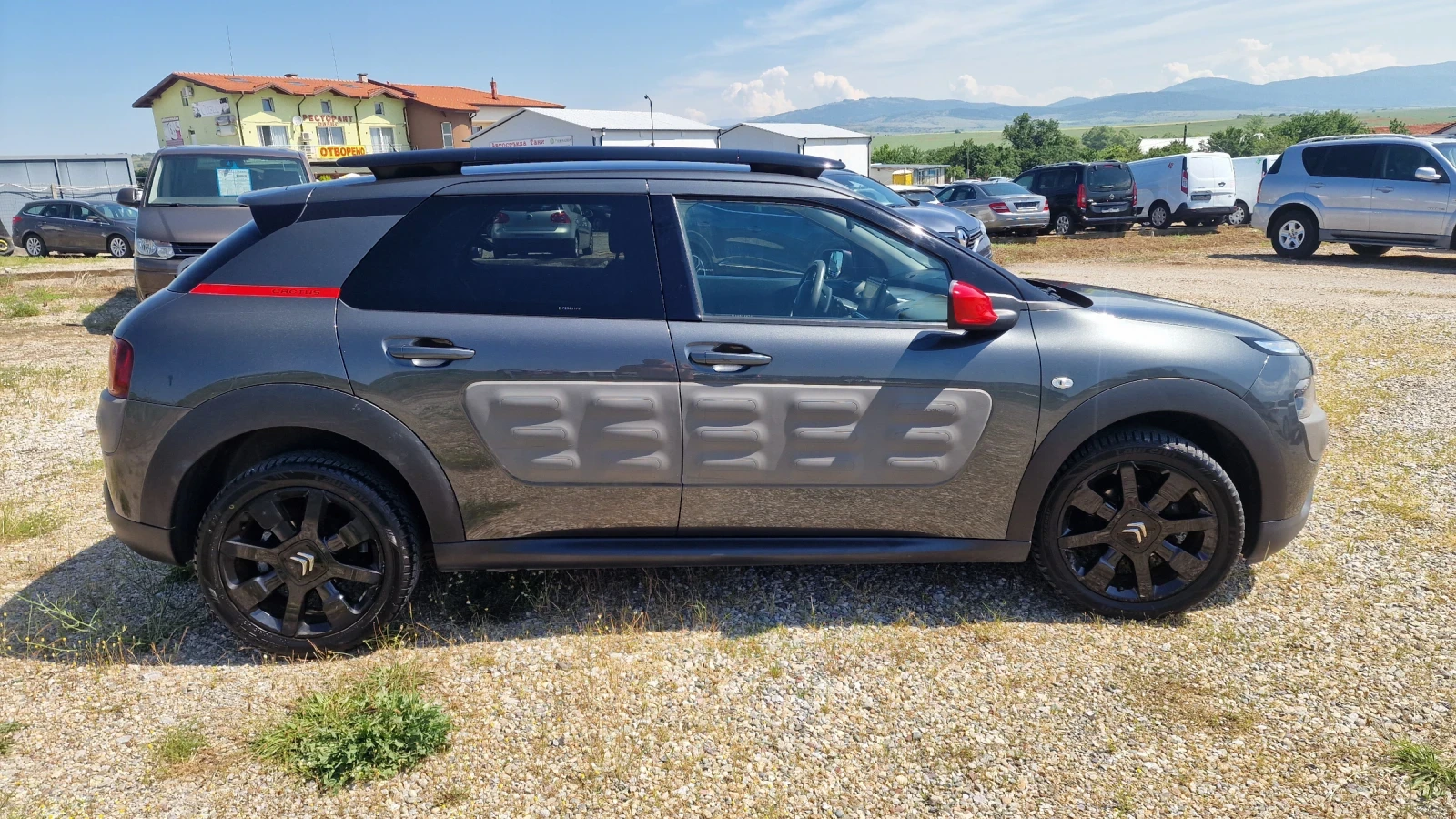 Citroen C4 Cactus 1.2T-Shine , снимка 5 - Автомобили и джипове - 54799465