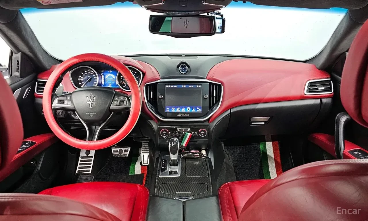 Maserati Ghibli 3.0* S* Q4* ПОДГРЕВ* ОБДУХВАНЕ* LANE* ASSIST* , снимка 6 - Автомобили и джипове - 55823037
