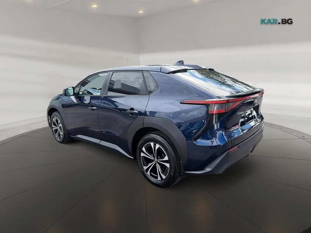 Toyota bZ4X LE* FWD* ПОДГРЕВ* КАМЕРА* KEYLESS, снимка 6 - Автомобили и джипове - 55976955