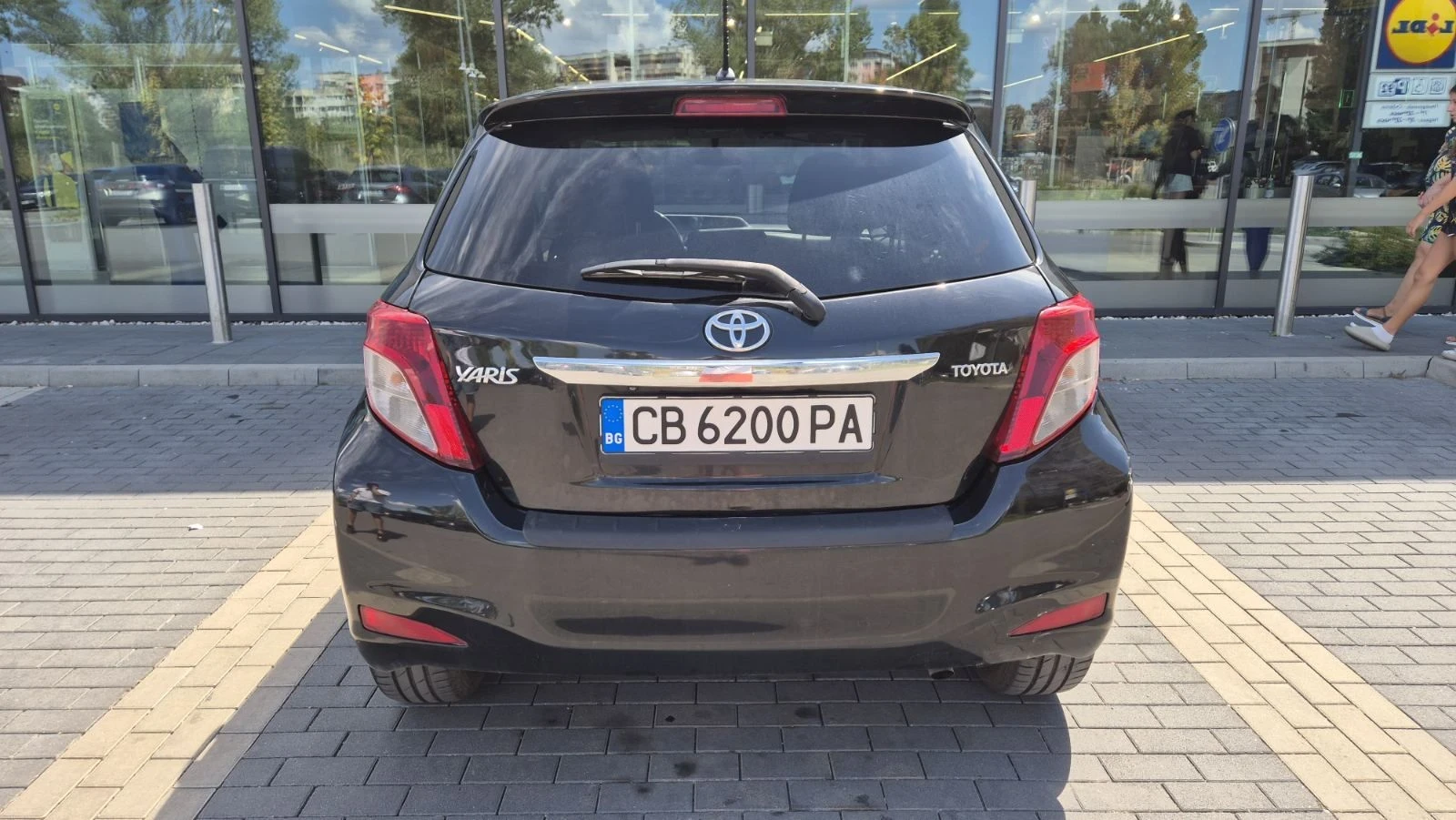Toyota Yaris 1.5, снимка 5 - Автомобили и джипове - 56172412