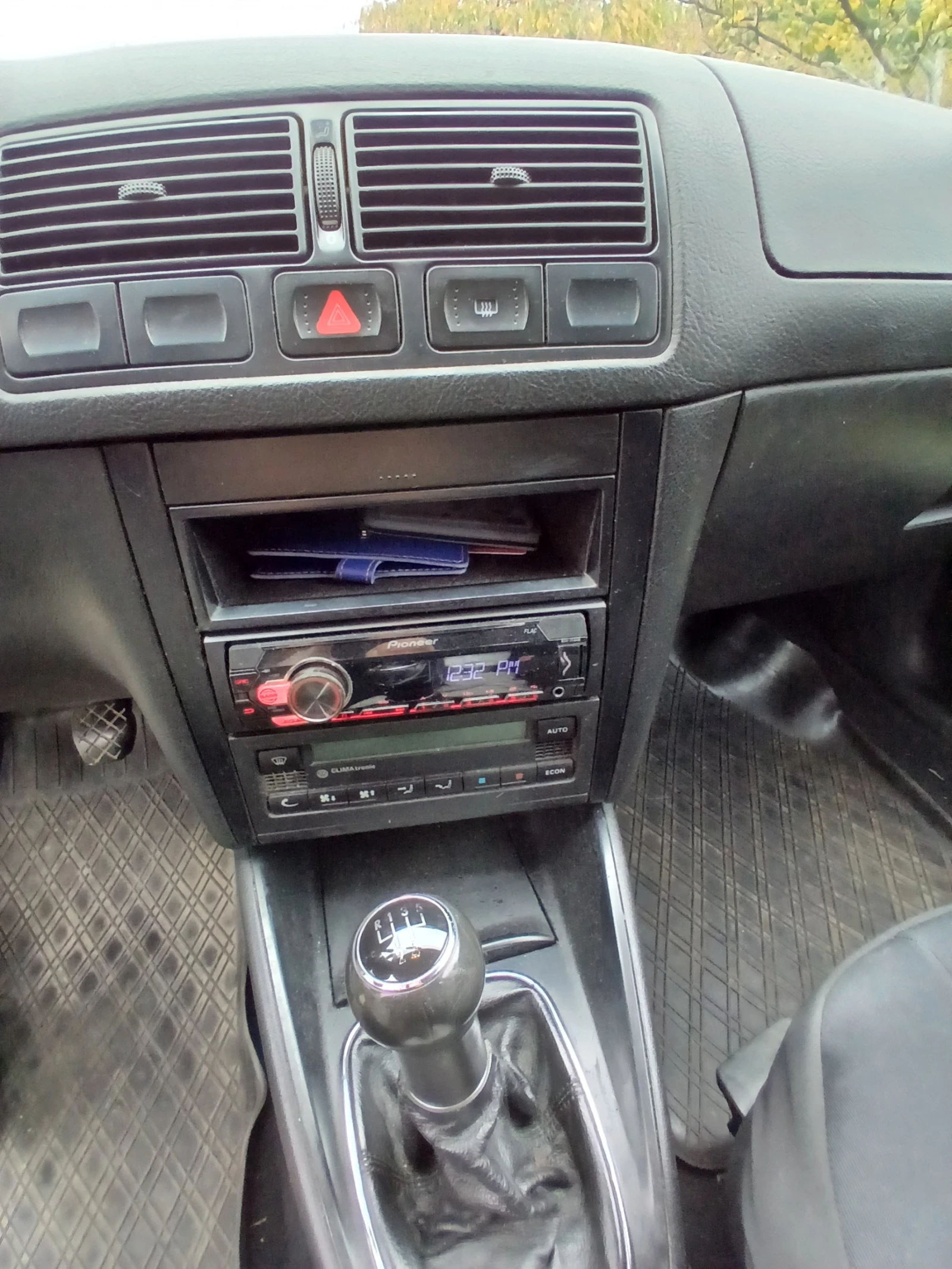 VW Golf 1J1, снимка 16 - Автомобили и джипове - 56467333