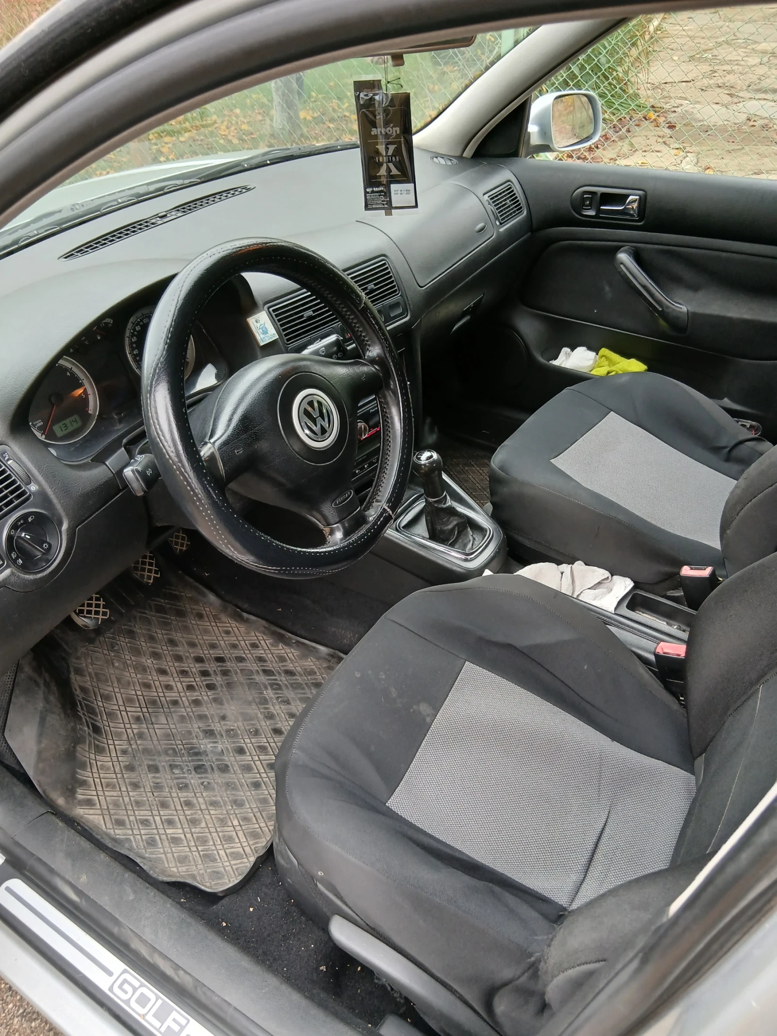 VW Golf 1J1, снимка 15 - Автомобили и джипове - 56467333