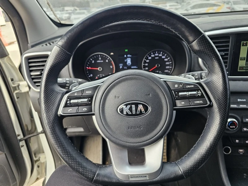 Kia Sportage 1.6, снимка 5 - Автомобили и джипове - 46514149