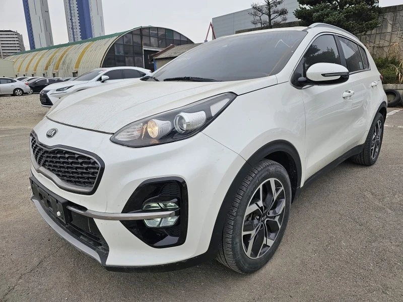 Kia Sportage 1.6, снимка 2 - Автомобили и джипове - 46514149