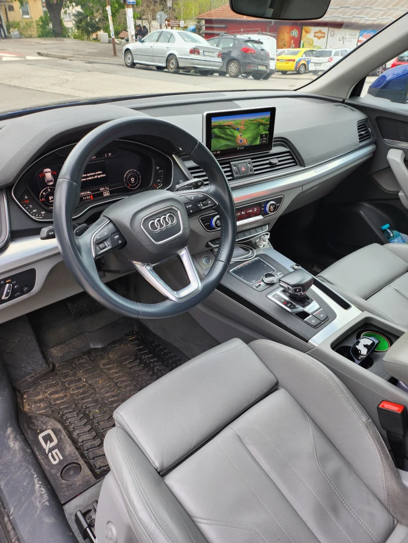 Audi Q5, снимка 8 - Автомобили и джипове - 47890667