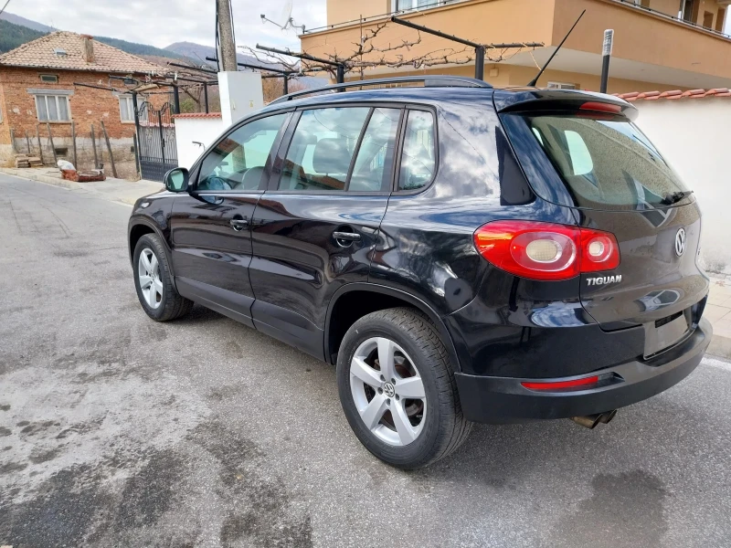 VW Tiguan, снимка 3 - Автомобили и джипове - 49470427