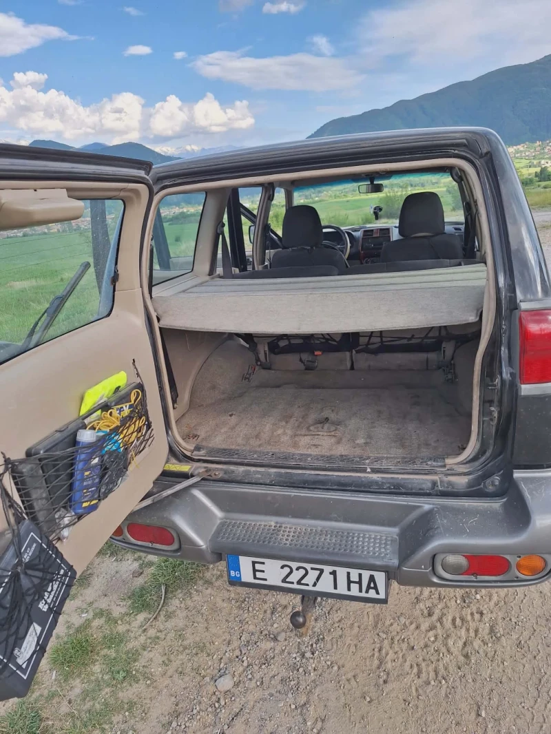 Nissan Terrano, снимка 7 - Автомобили и джипове - 52725752
