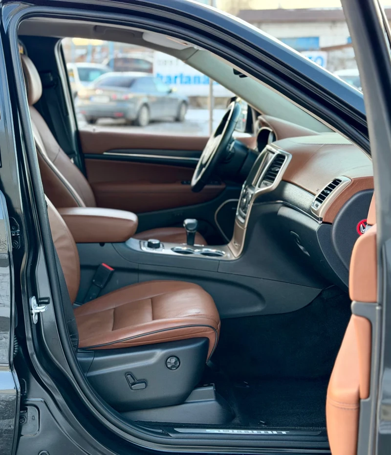 Jeep Grand cherokee 3.0 CRD SUMMIT 3Х-ТВ Панорама Обдухване Сервиз Ист, снимка 8 - Автомобили и джипове - 53076662