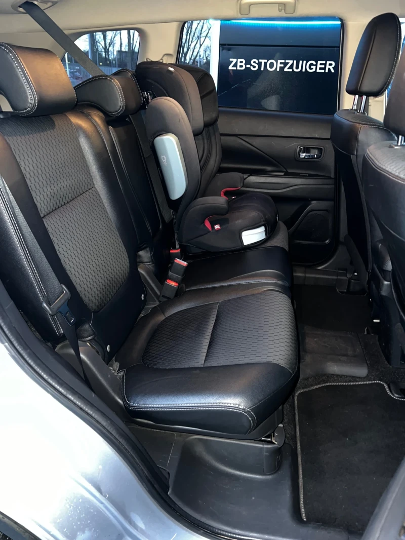 Mitsubishi Outlander, снимка 10 - Автомобили и джипове - 53289613