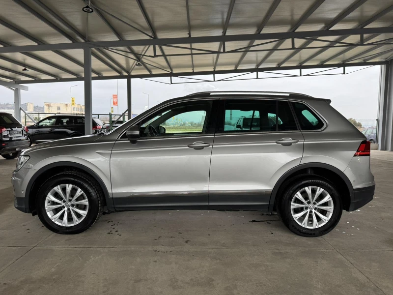 VW Tiguan 2.0TDI* 150ps* 4motion* Distronic* НАВИ* КАМЕРА, снимка 2 - Автомобили и джипове - 53291879