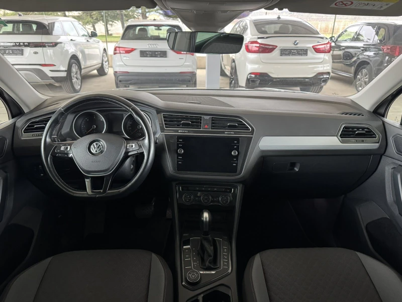 VW Tiguan 2.0TDI* 150ps* 4motion* Distronic* НАВИ* КАМЕРА, снимка 11 - Автомобили и джипове - 53291879