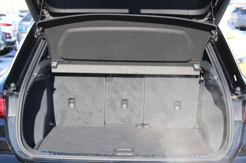 Audi Q3 Quattro* Prestige* S Line* АвтоКредит* (ЦЕНА ДО БГ, снимка 13 - Автомобили и джипове - 53404488