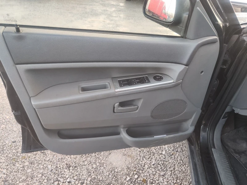 Jeep Grand cherokee 3.0 D , снимка 11 - Автомобили и джипове - 53408522