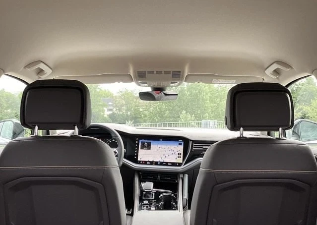 VW Touareg 3.0TDI* 4MOTION* R-LINE* MATRIX* MEMO* ГАРАНЦИЯ, снимка 11 - Автомобили и джипове - 53473715