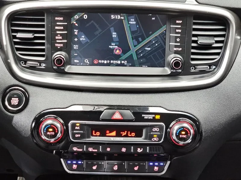 Kia Sorento 2.2 CRDI 4WD - САМО 30% АВАНС, снимка 14 - Автомобили и джипове - 55899859