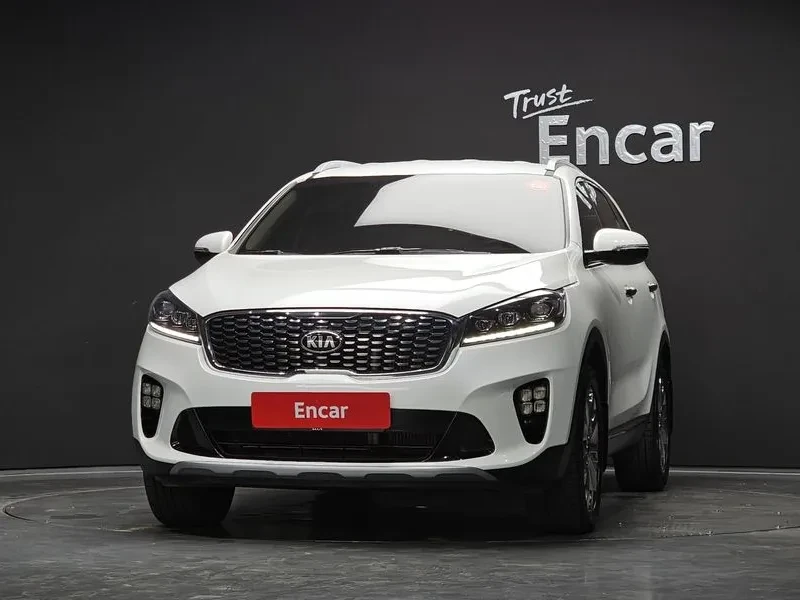 Kia Sorento 2.2 CRDI 4WD - САМО 30% АВАНС, снимка 3 - Автомобили и джипове - 55899859