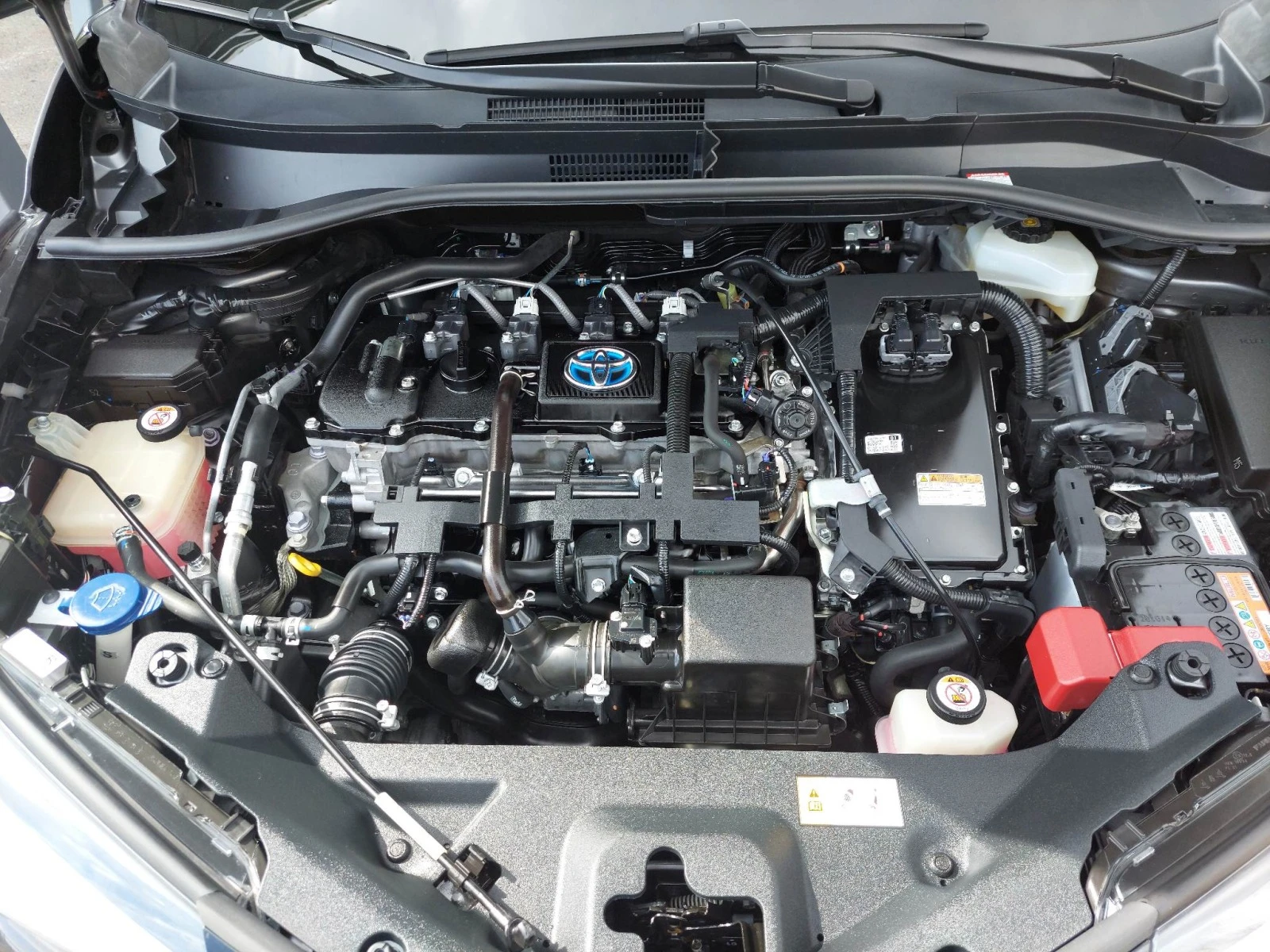 Toyota C-HR 1, 8i HYBRID 29000km!!! | Mobile.bg   17