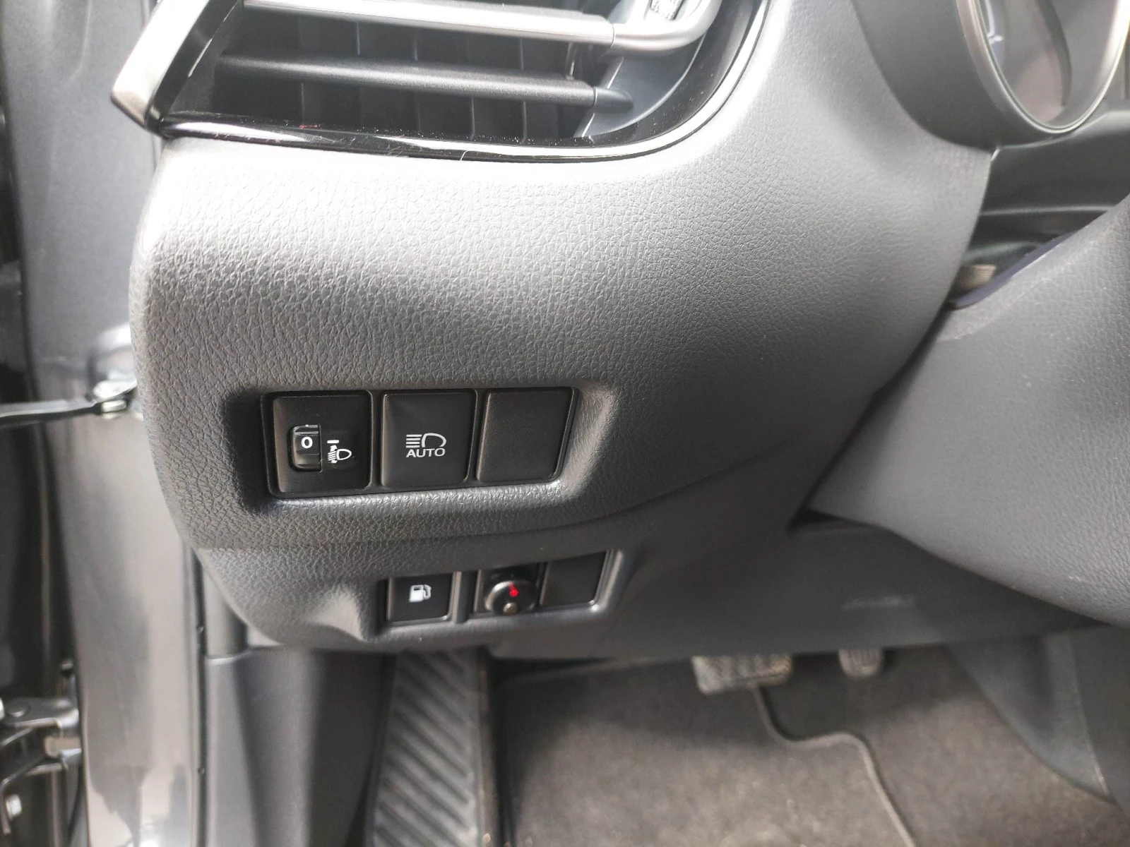 Toyota C-HR 1, 8i HYBRID 29000km!!! | Mobile.bg   14