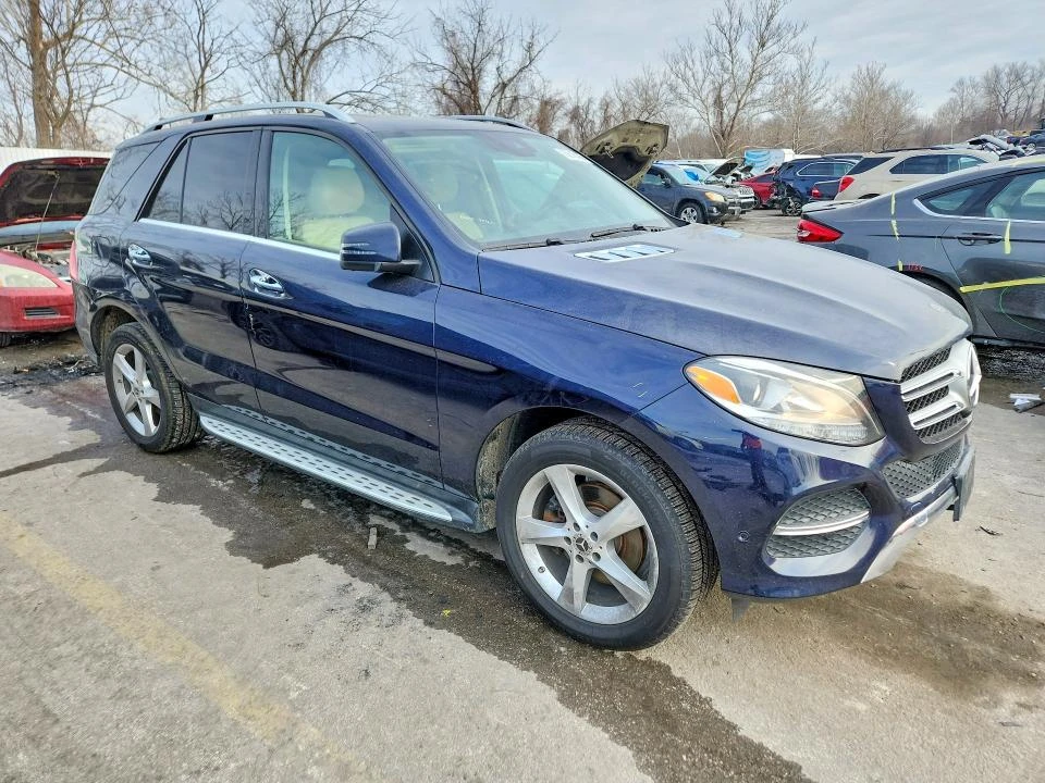 Mercedes-Benz GLE 350 4MATIC* КОжа* Подгрев* Кейлес* Blind Spot* , снимка 4 - Автомобили и джипове - 53953957