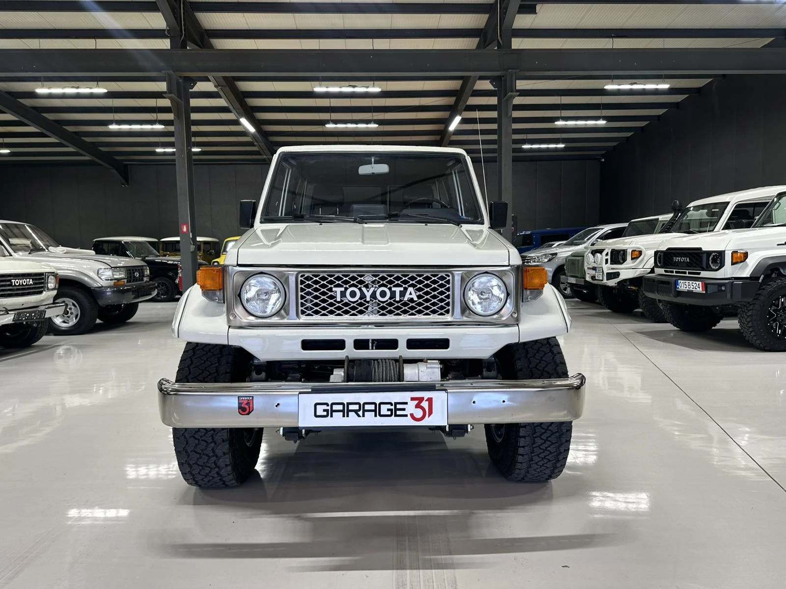 Toyota Land cruiser BJ71, снимка 2 - Автомобили и джипове - 54590033