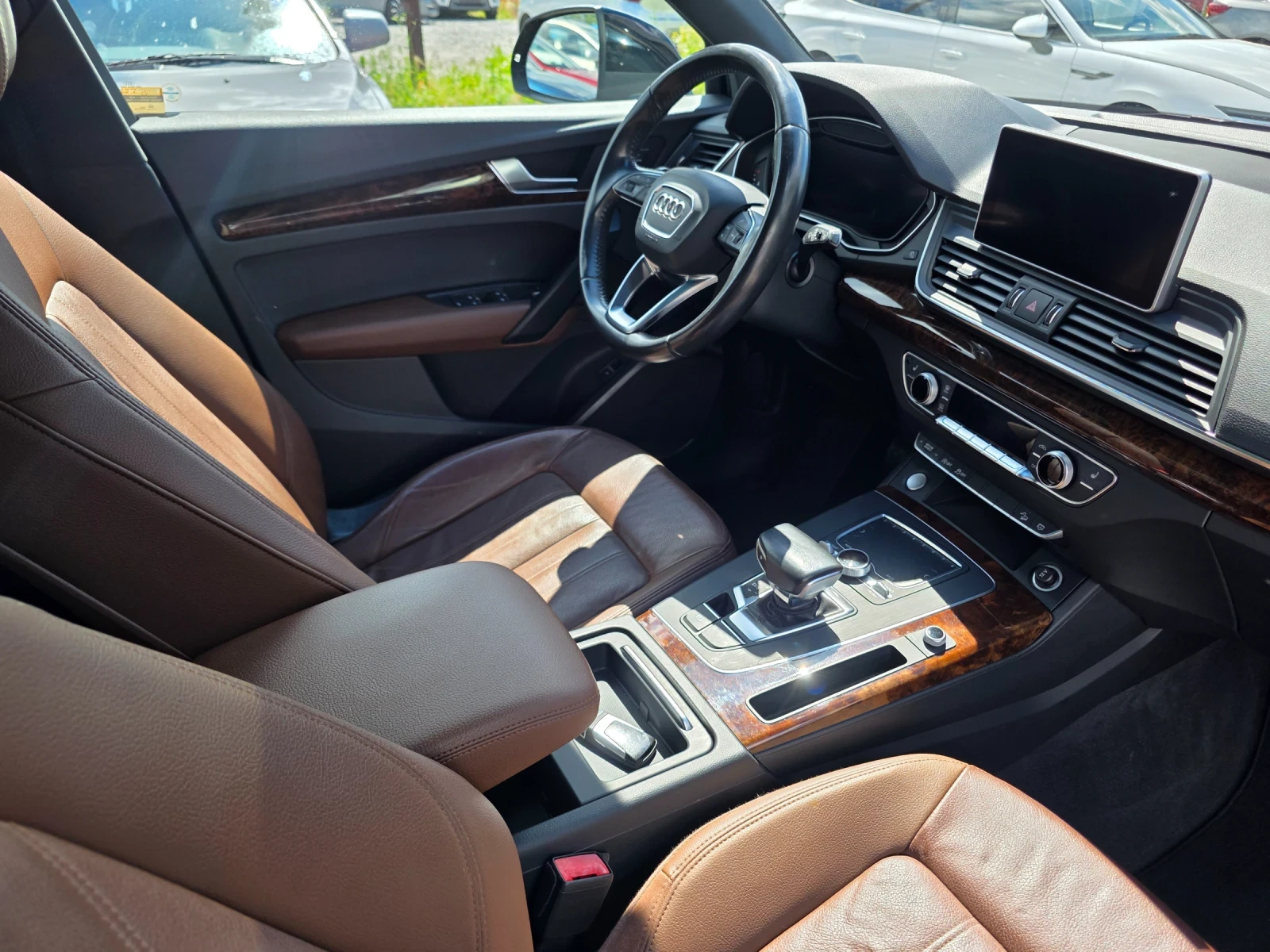 Audi Q5 2.0 T quattro 252k.c, снимка 14 - Автомобили и джипове - 54775132