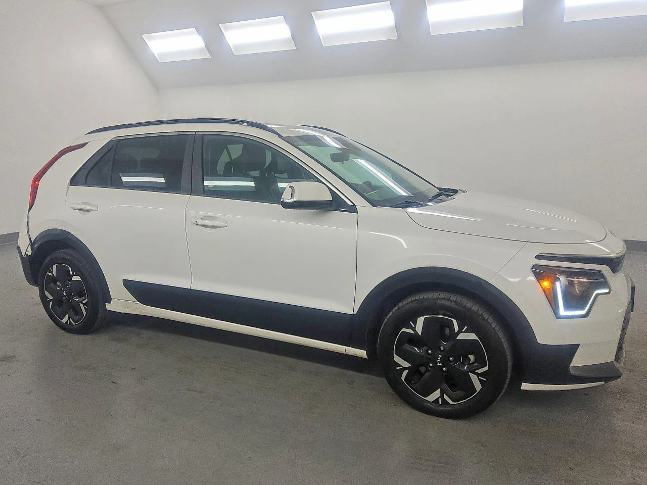 Kia Niro 0.0l Ev Wind, снимка 4 - Автомобили и джипове - 54903044