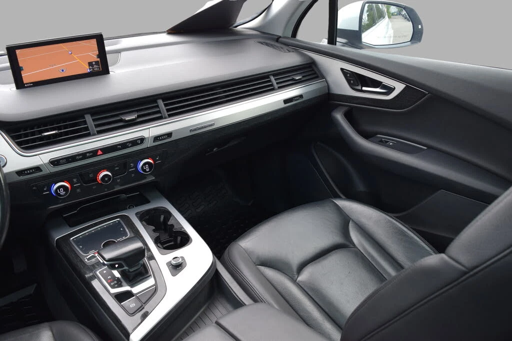 Audi Q7 3.0 TFSI Quattro , снимка 12 - Автомобили и джипове - 55622772