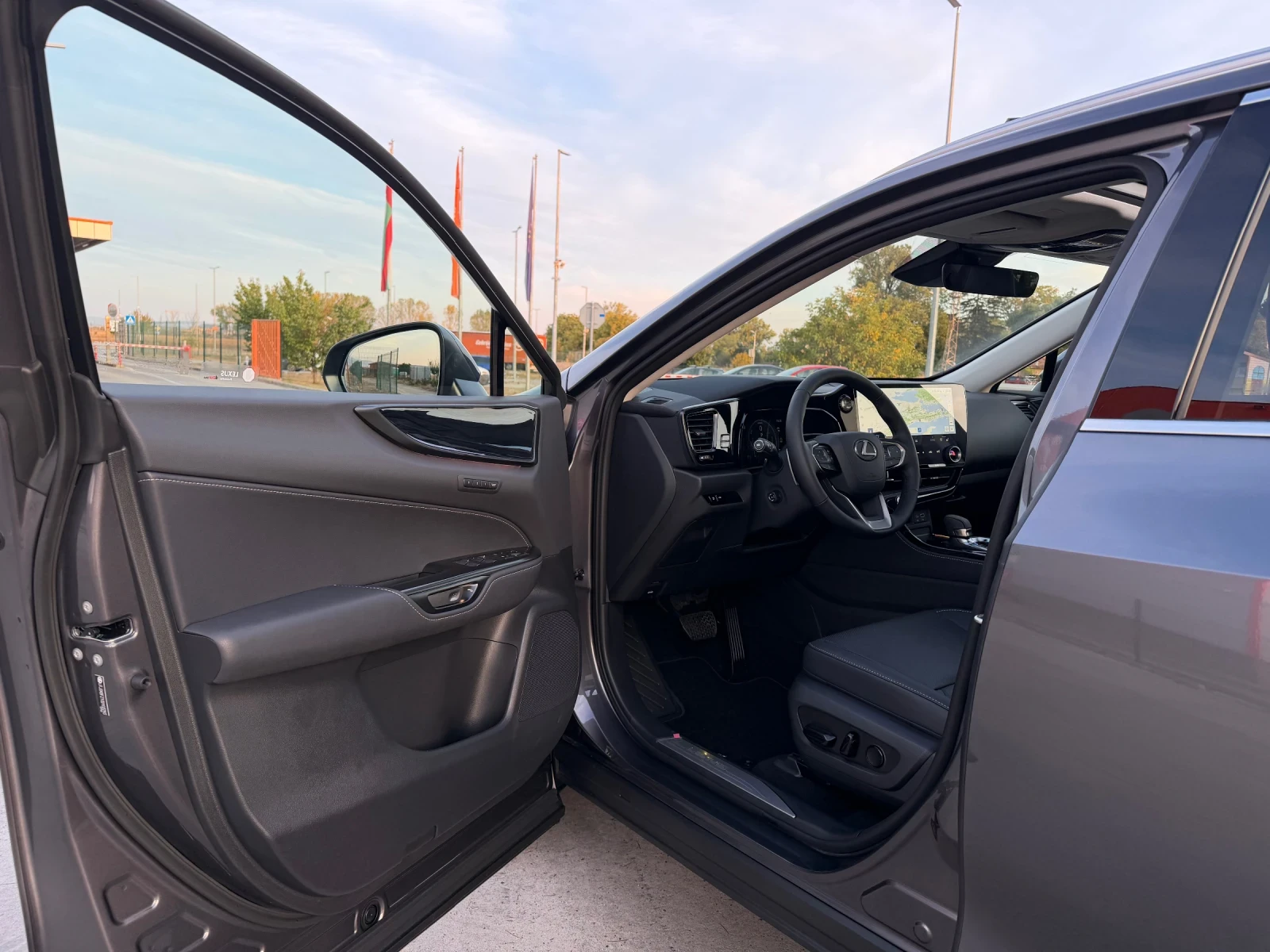 Lexus NX 450 h+ Executive E-FOUR Germany НАЛИЧЕН , снимка 9 - Автомобили и джипове - 56417868