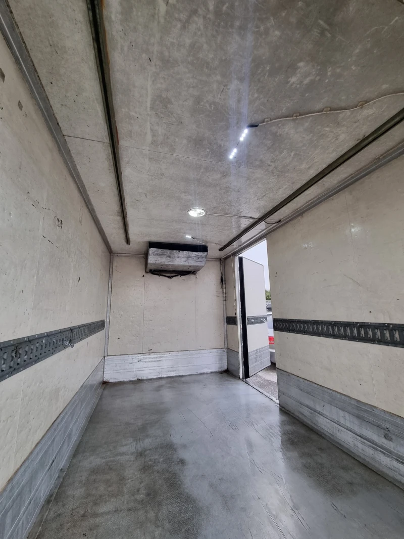 Mercedes-Benz Sprinter 313 Хладилен, снимка 8 - Бусове и автобуси - 52342536