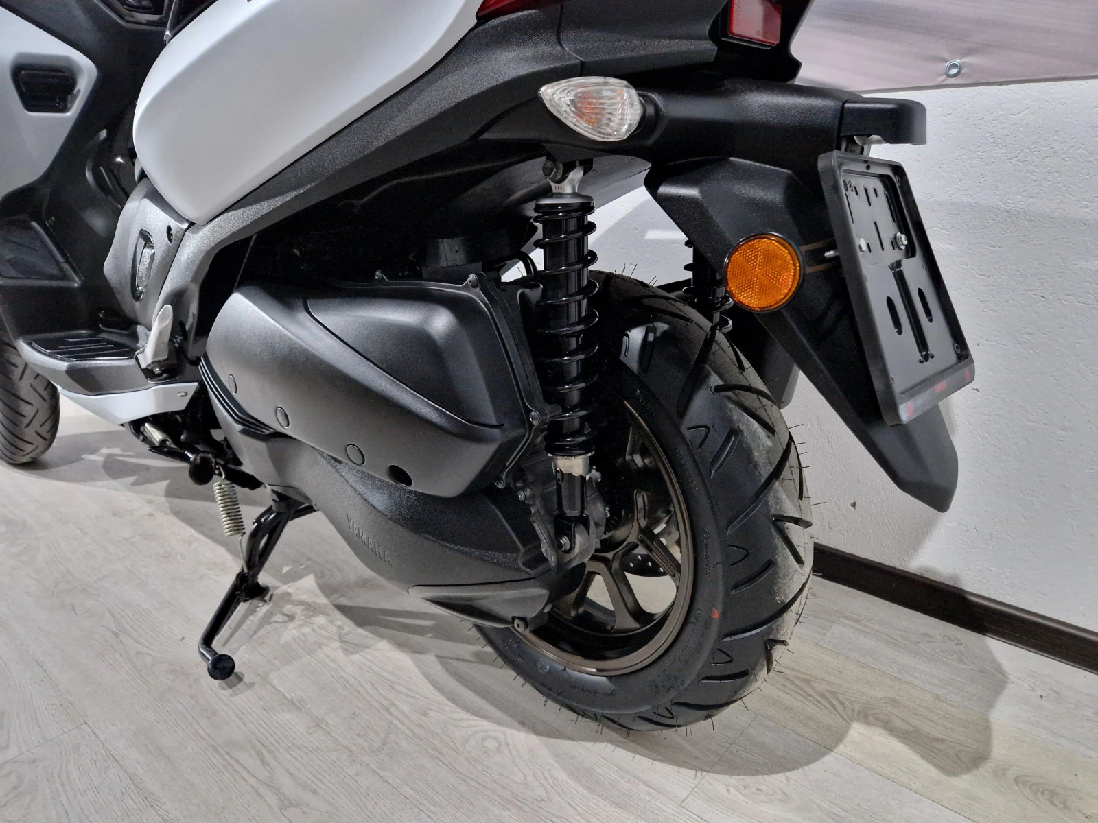 Yamaha Tricity 300ie, Led, 2022г.Keyless , снимка 4 - Мотоциклети и мототехника - 55599425