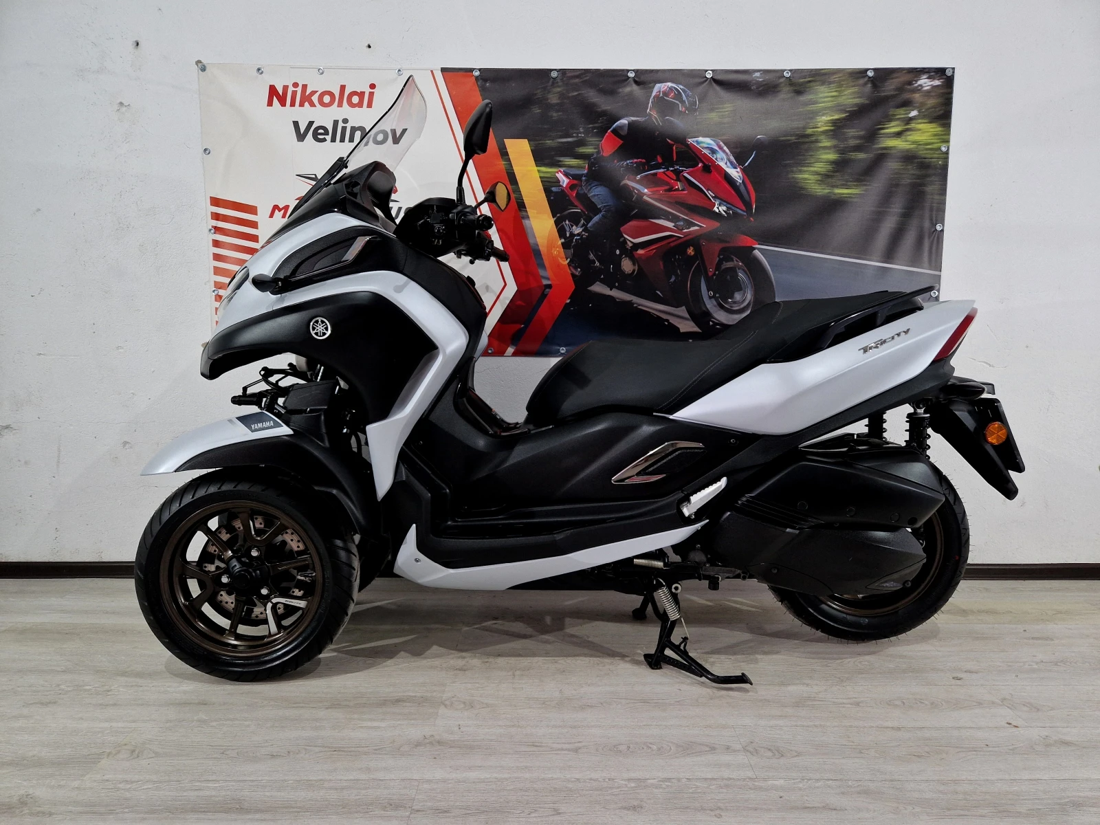 Yamaha Tricity 300ie, Led, 2022г.Keyless , снимка 2 - Мотоциклети и мототехника - 55599425