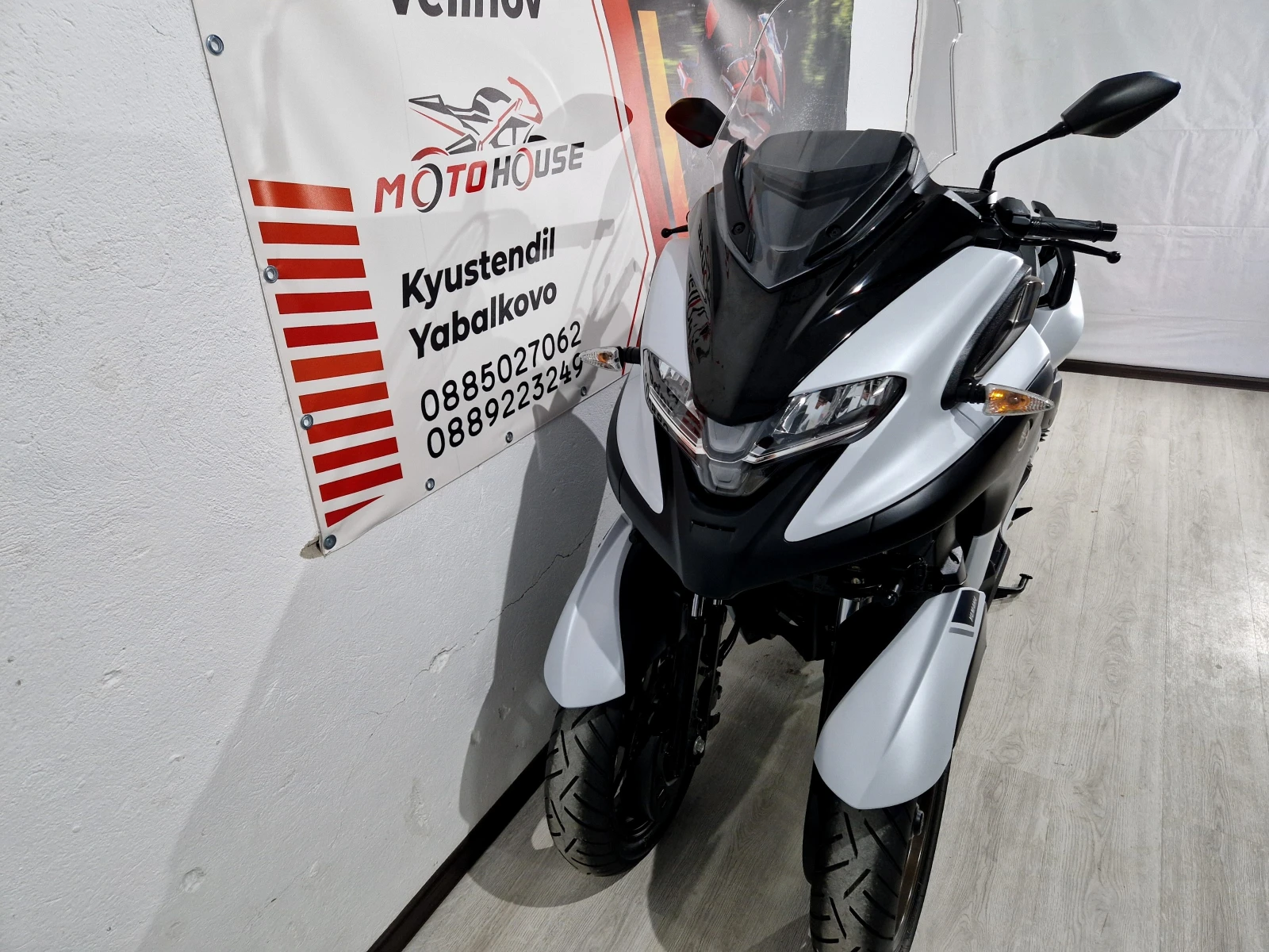 Yamaha Tricity 300ie, Led, 2022г.Keyless , снимка 6 - Мотоциклети и мототехника - 55599425