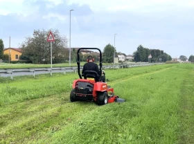 Сенокосачка Друга марка Хидростатична косачка с нулев радиус марка Deleks , снимка 13