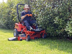 Сенокосачка Друга марка Хидростатична косачка с нулев радиус марка Deleks , снимка 10