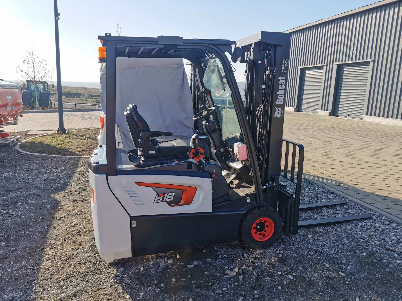 ���������� Bobcat B18T-7 | Mobile.bg � ����������� 4