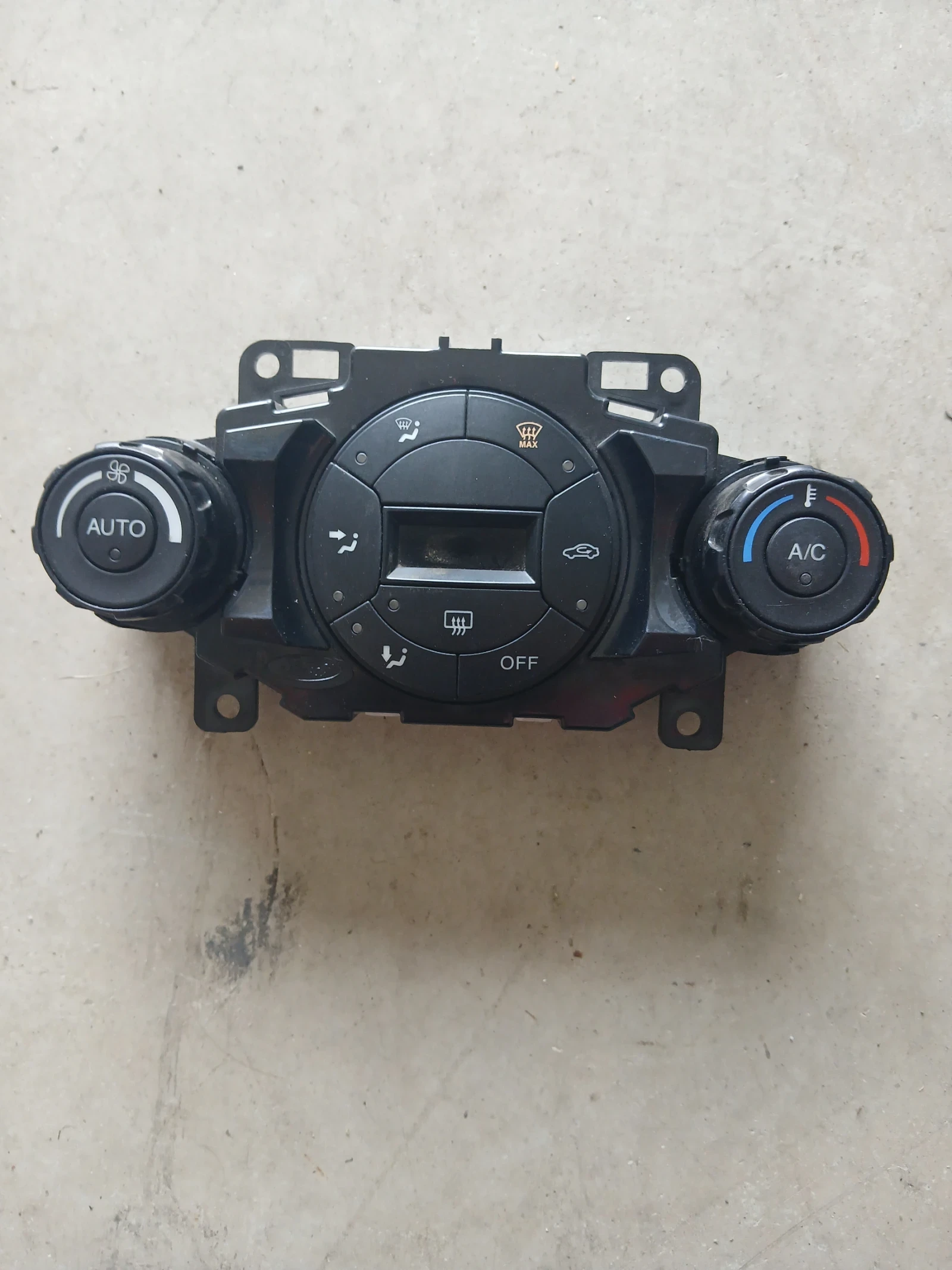 8A6T-18C612-AL Климатроник Ford Fiesta 