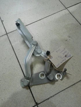 Панта преден капак лява Форд Фиеста