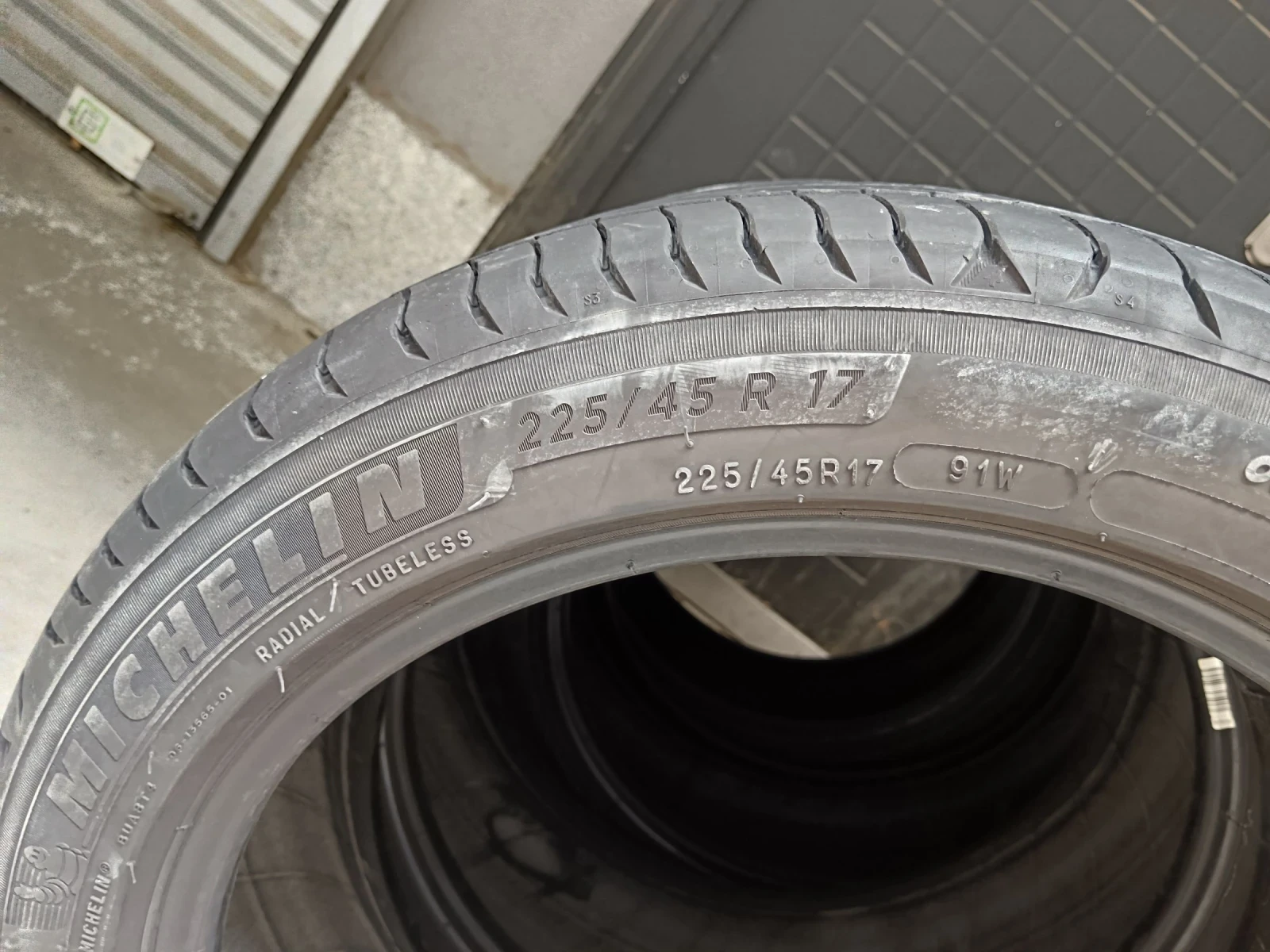 Гуми Летни 225/45R17, снимка 13 - Гуми и джанти - 54622969