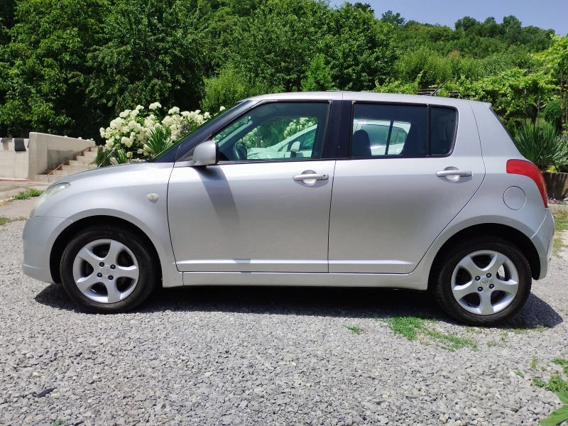 Suzuki Swift 1.3 Benzin 4x4, снимка 4 - Автомобили и джипове - 46750960