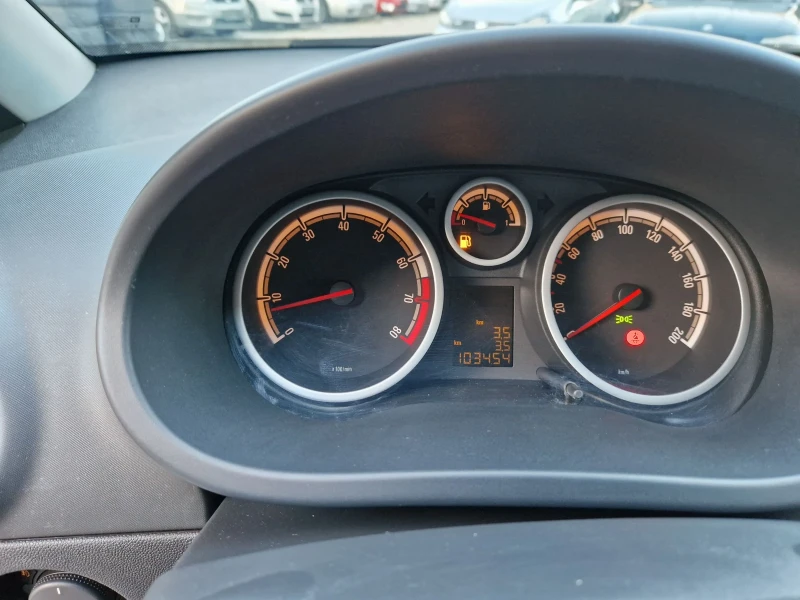 Opel Corsa 1.2i klima , снимка 16 - Автомобили и джипове - 47444006