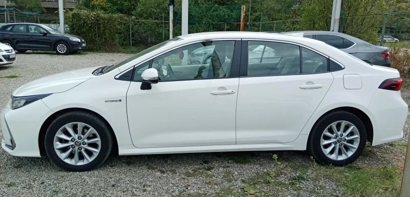 Toyota Corolla 1.8 Hybrid Гаранц., снимка 6 - Автомобили и джипове - 47535326