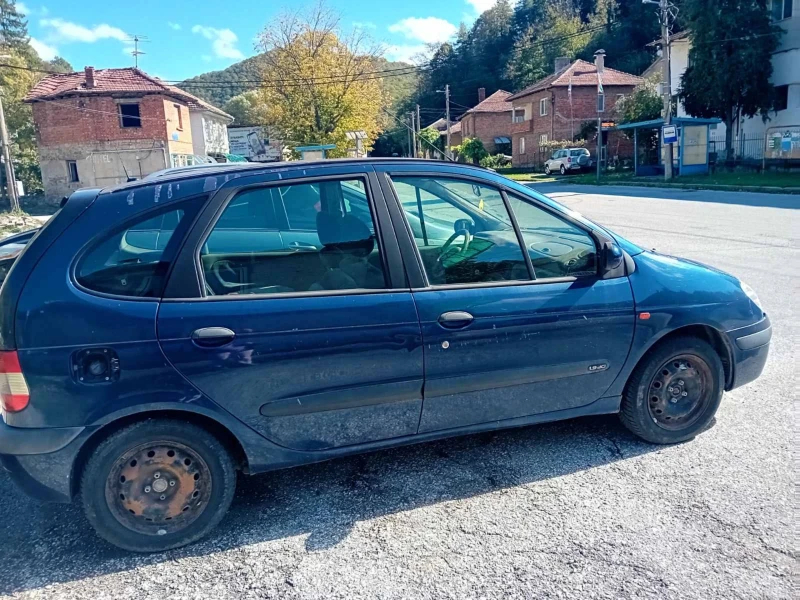 Renault Scenic, снимка 4 - Автомобили и джипове - 47581901