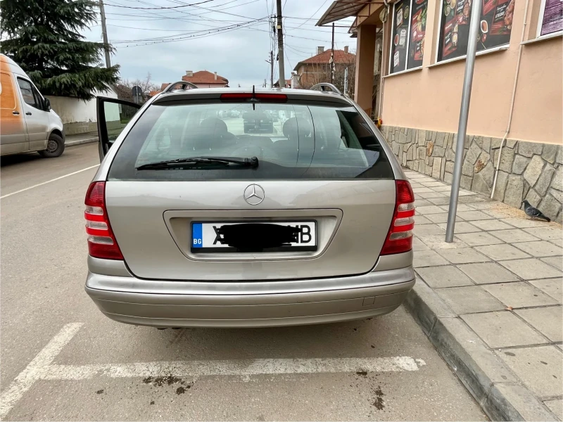 Mercedes-Benz C 200 Facelift, снимка 8 - Автомобили и джипове - 48766682