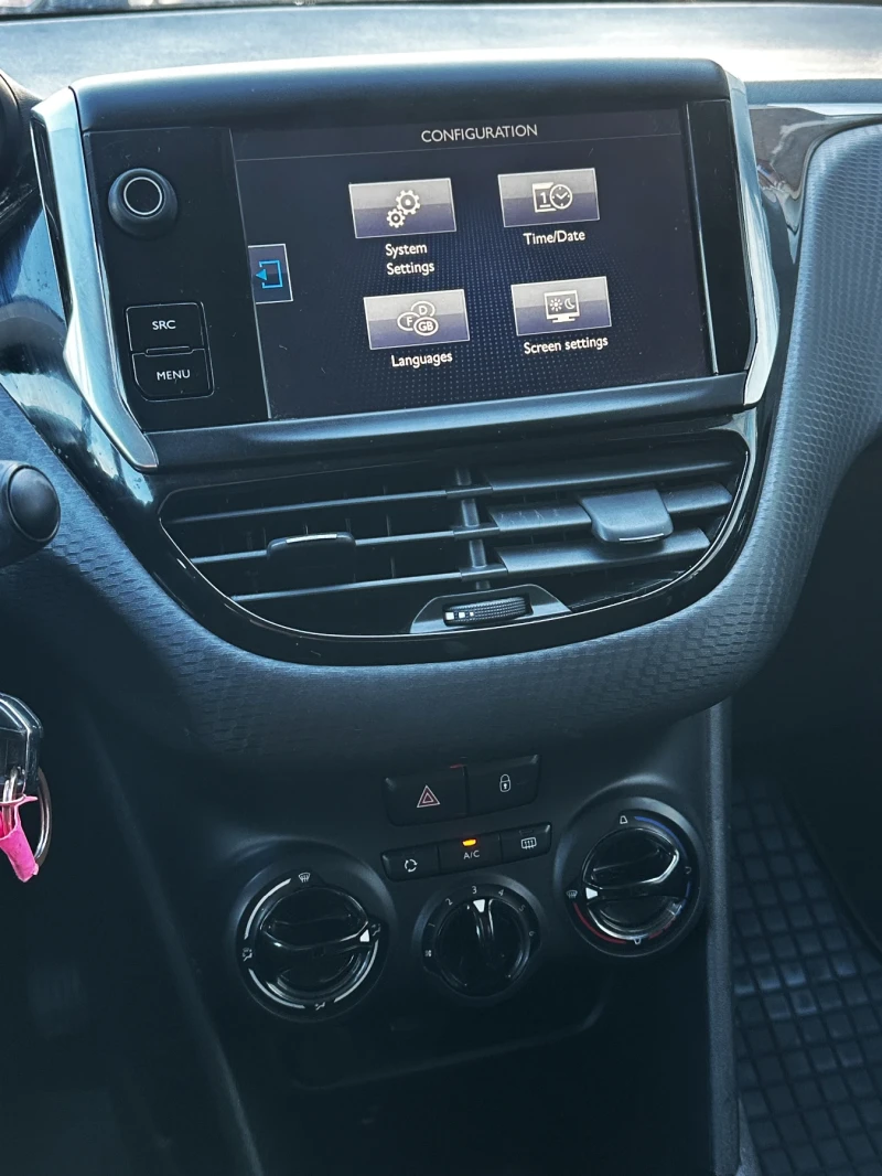 Peugeot 208 1.2i/ EURO 6, снимка 8 - Автомобили и джипове - 53077871