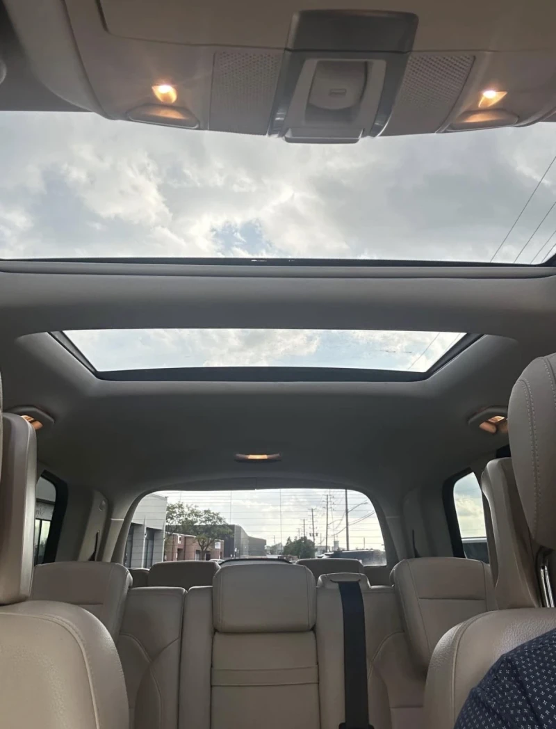 Mercedes-Benz GLS 450 AMG * * DISTRONIC * * CLEAN CARFAX * * АВТО КРЕДИТ, снимка 11 - Автомобили и джипове - 53181045