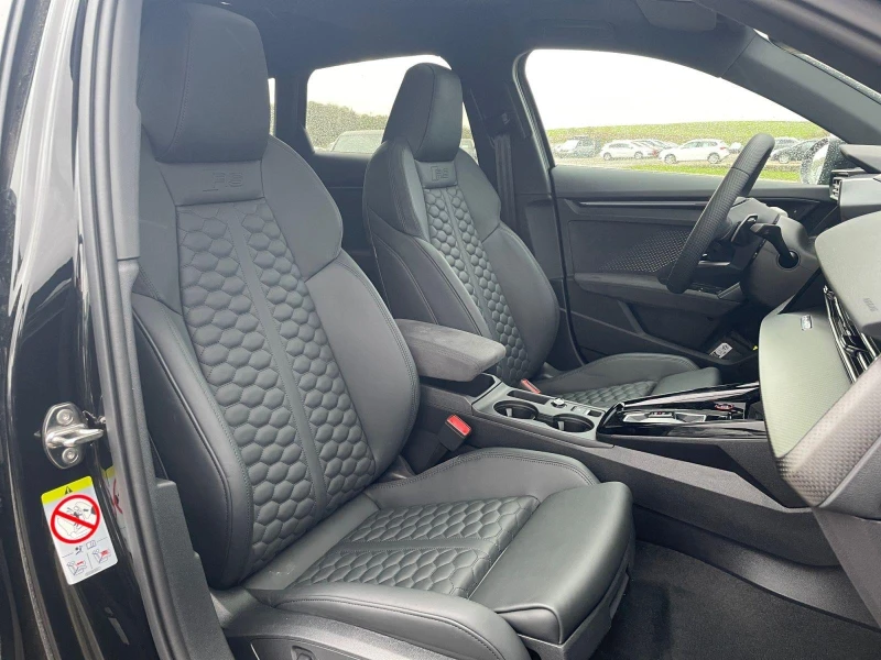 Audi Rs3 2.5 TFSI/FACELIFT/SPORTBACK/HEAD UP/PANO/SONOS/, снимка 15 - Автомобили и джипове - 53267128