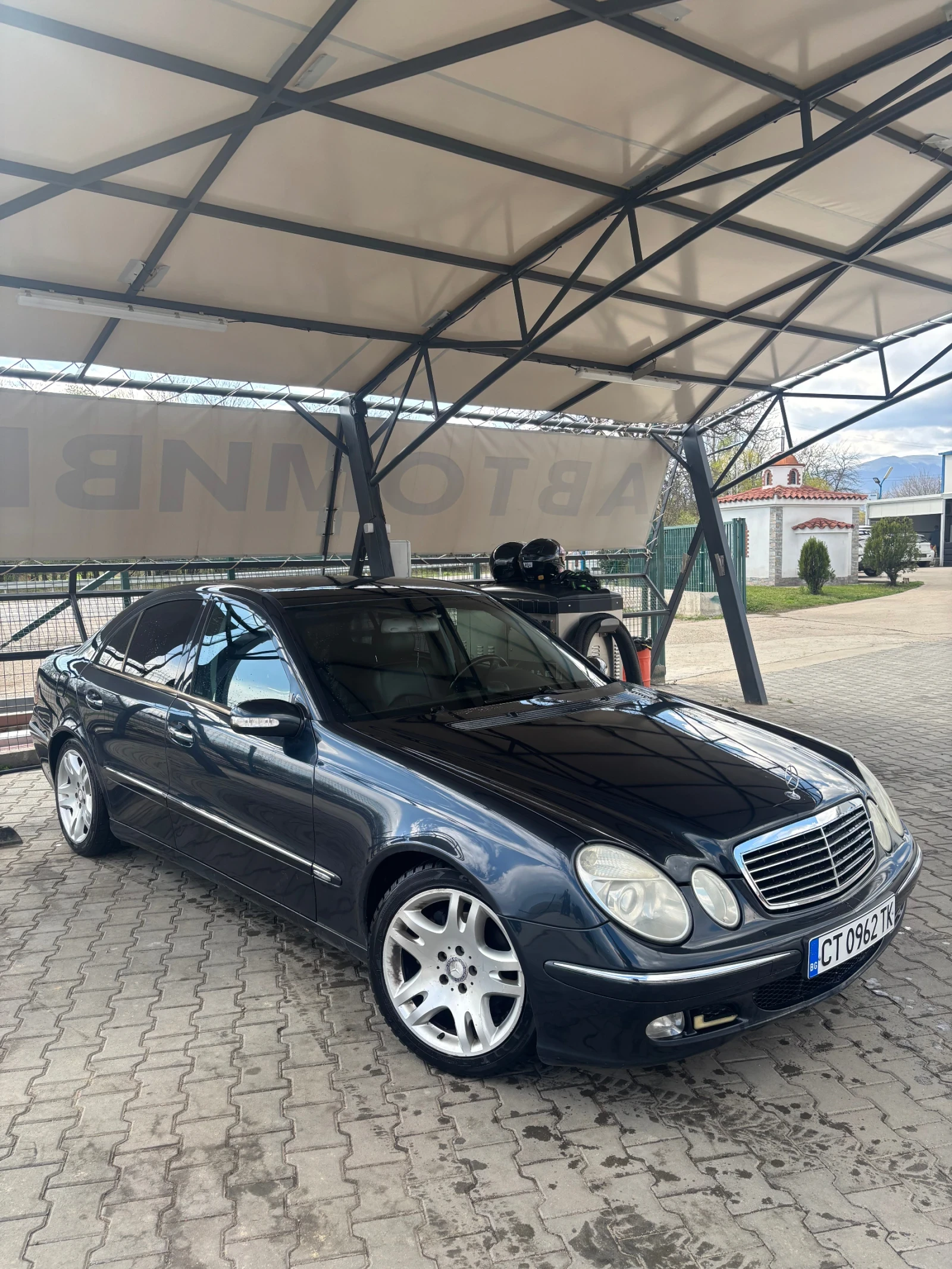 Mercedes-Benz E 270  - изображение 2