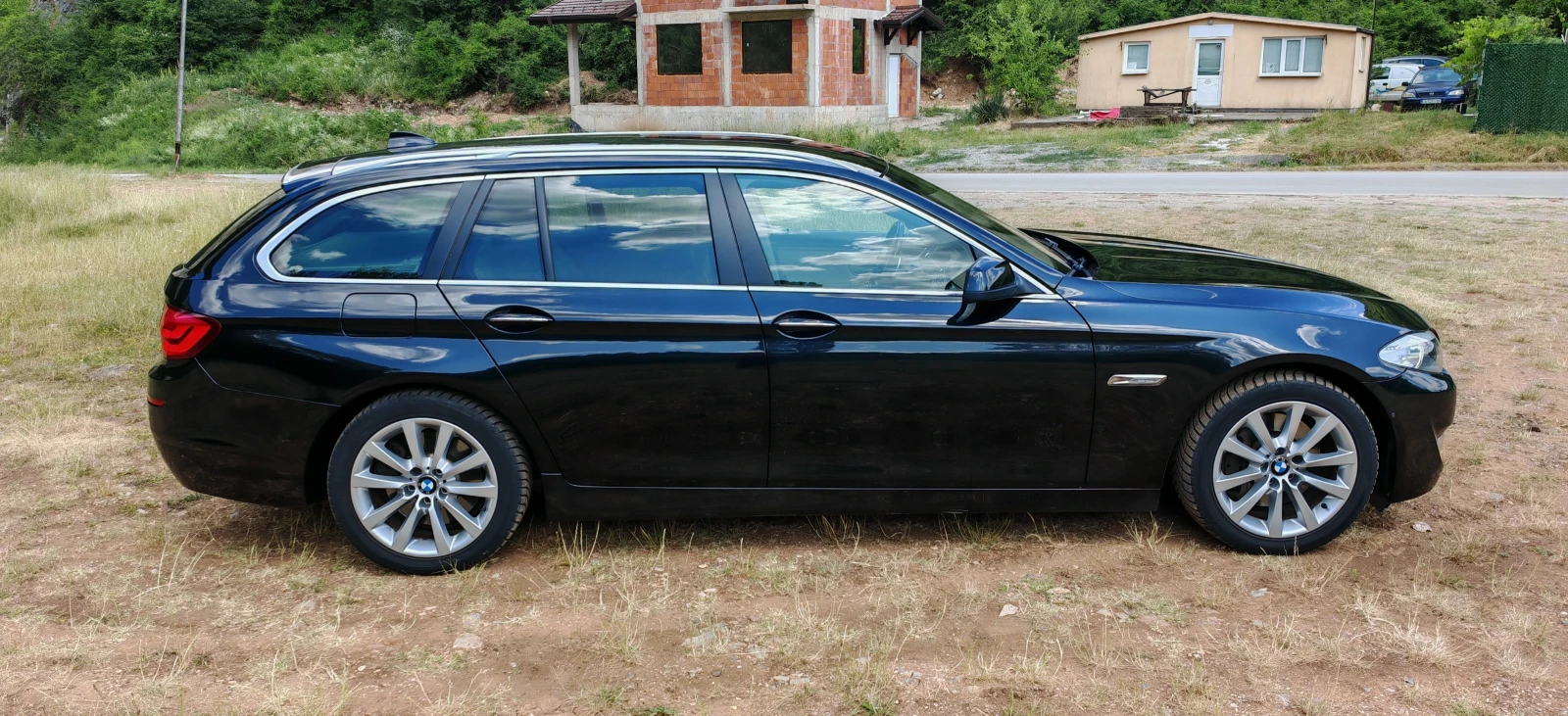 BMW 530 D X-xrive Keyless 360 view Напълно Обслужен 258к.с - изображение 4