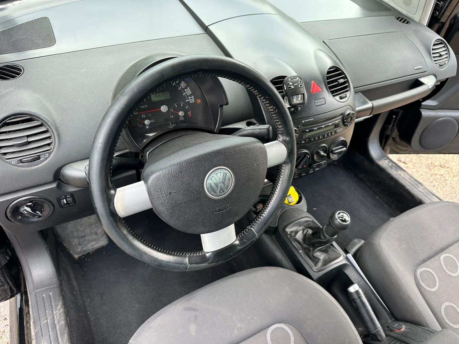 VW New beetle 1.9 TDI 101 к.с - изображение 7
