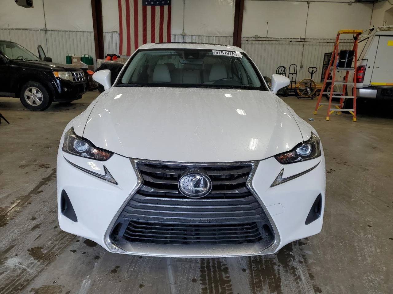 Lexus IS 300  - изображение 5